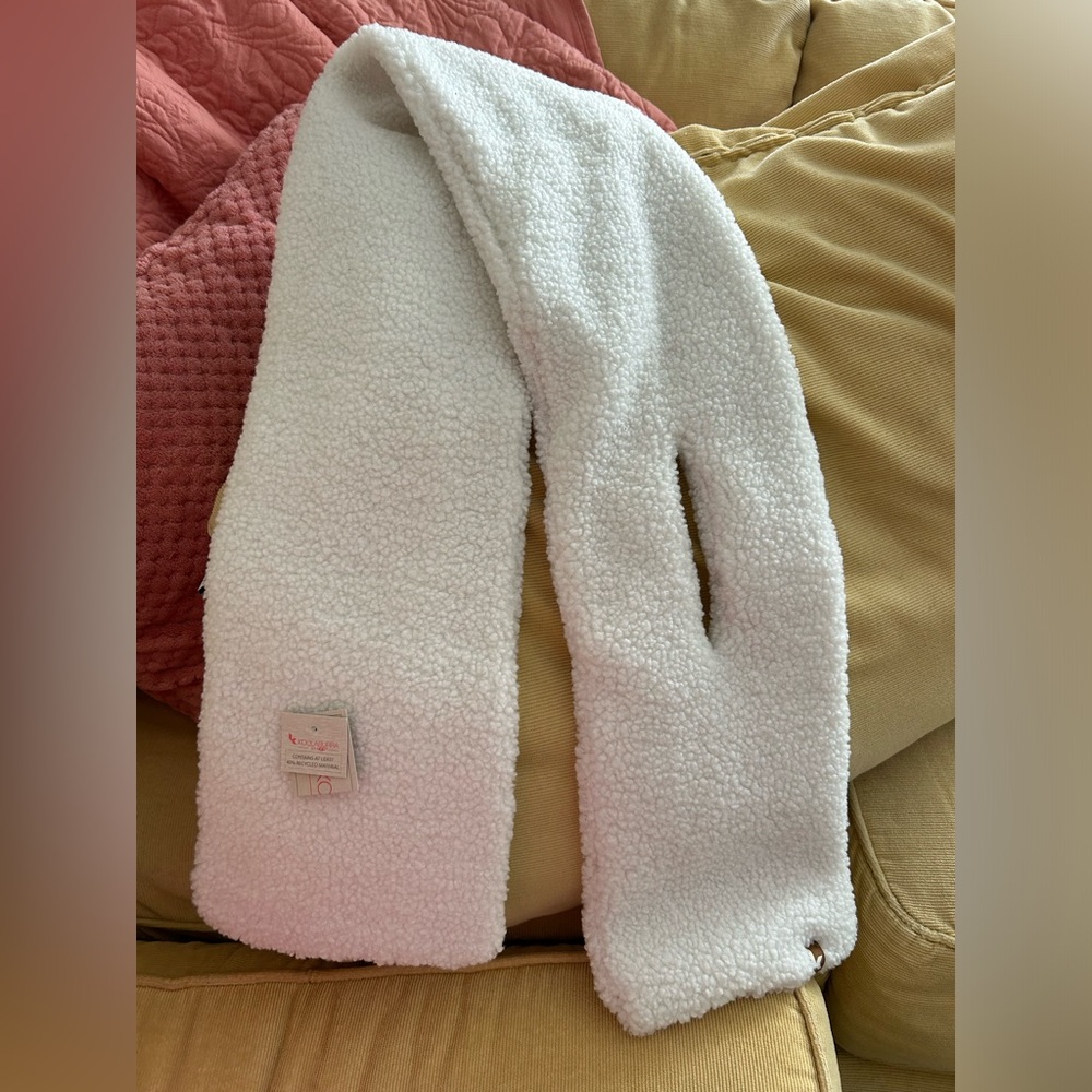 UGG pull through scarf, white, oversized